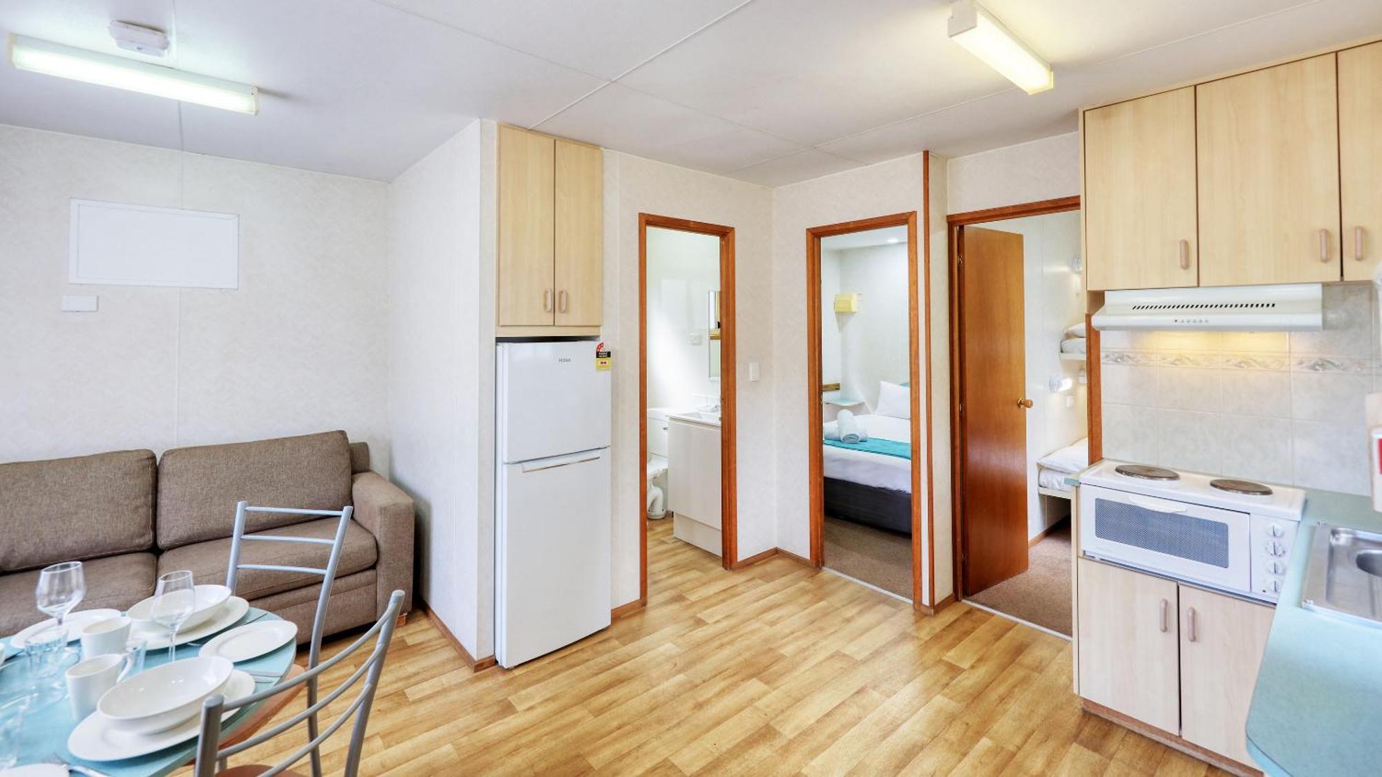 Deniliquin Riverside Caravan Park Dış mekan fotoğraf