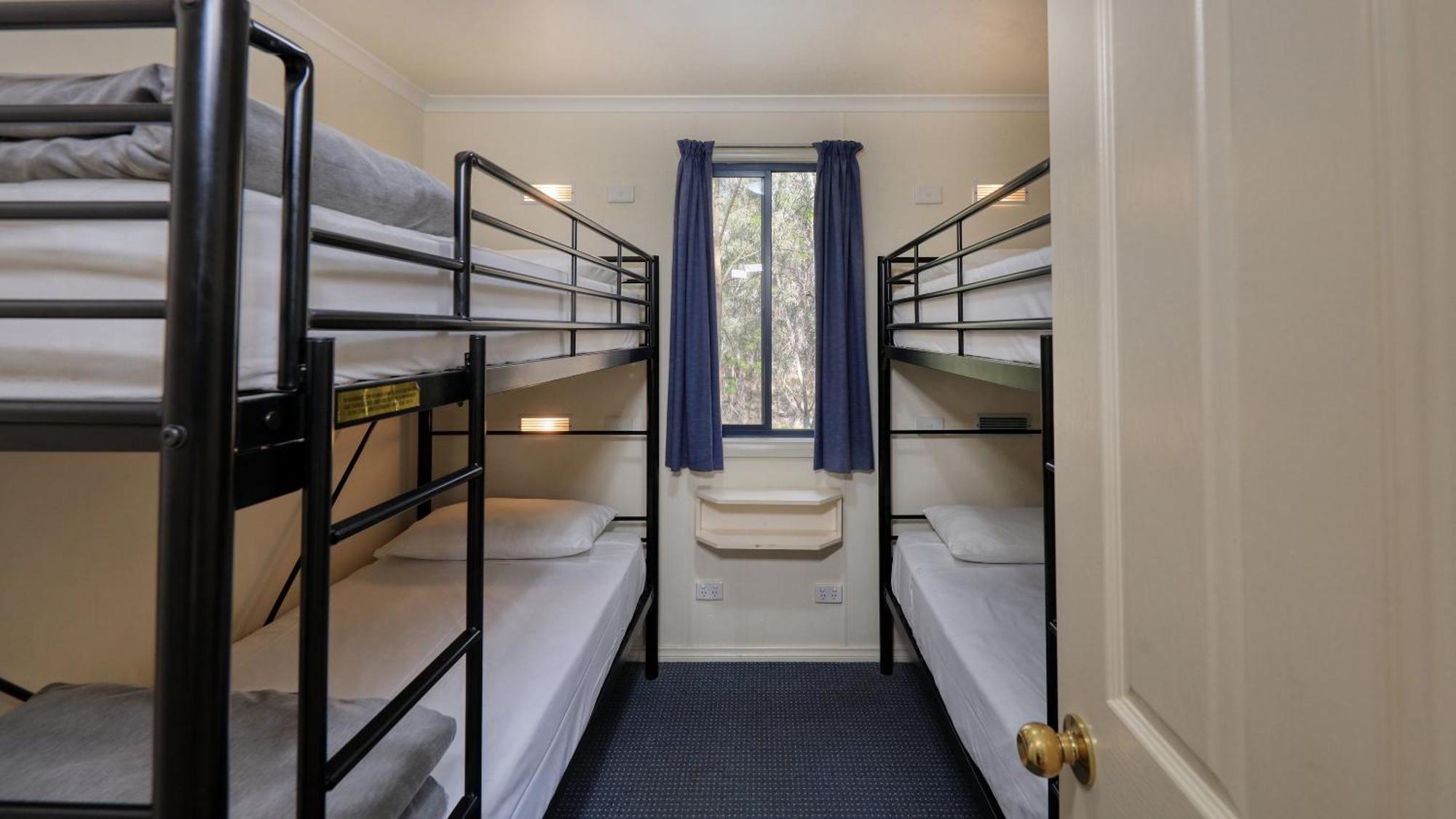 Deniliquin Riverside Caravan Park Dış mekan fotoğraf