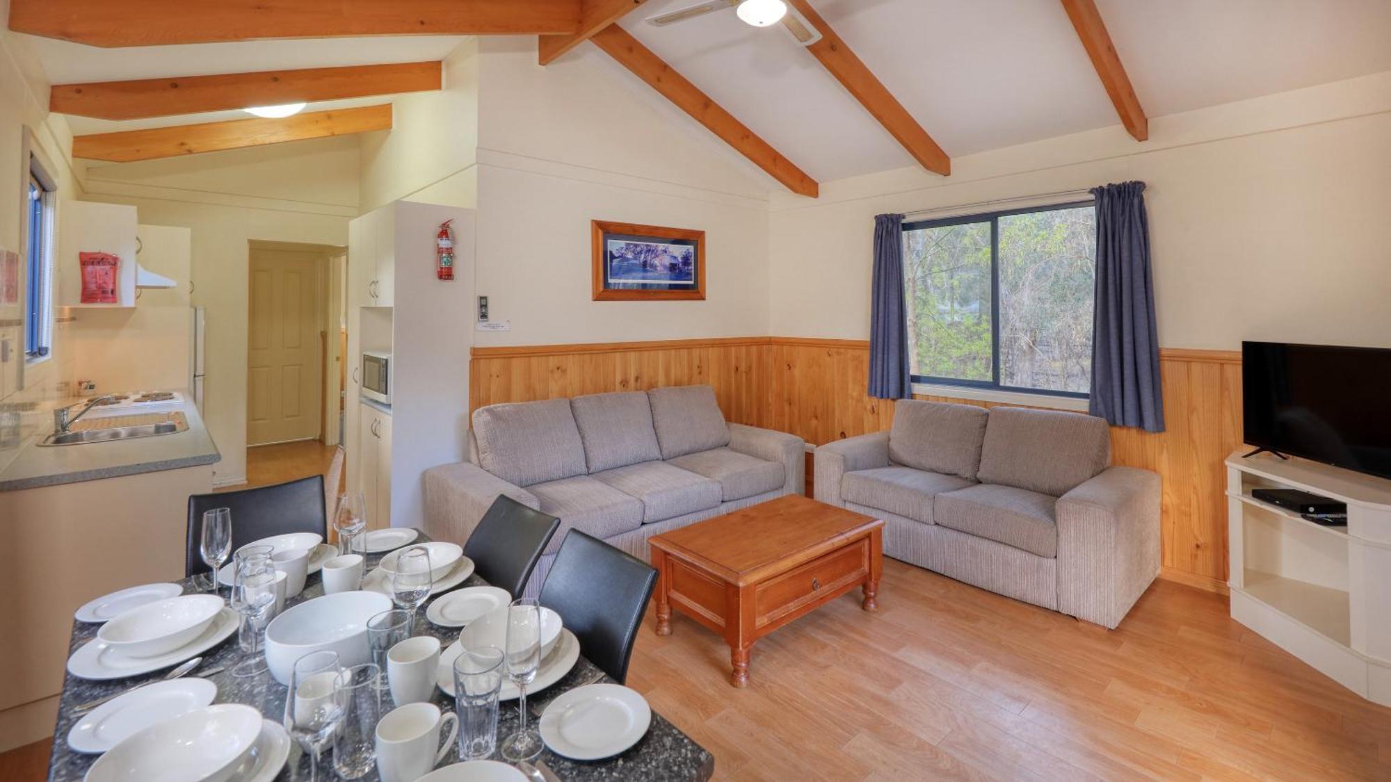 Deniliquin Riverside Caravan Park Dış mekan fotoğraf