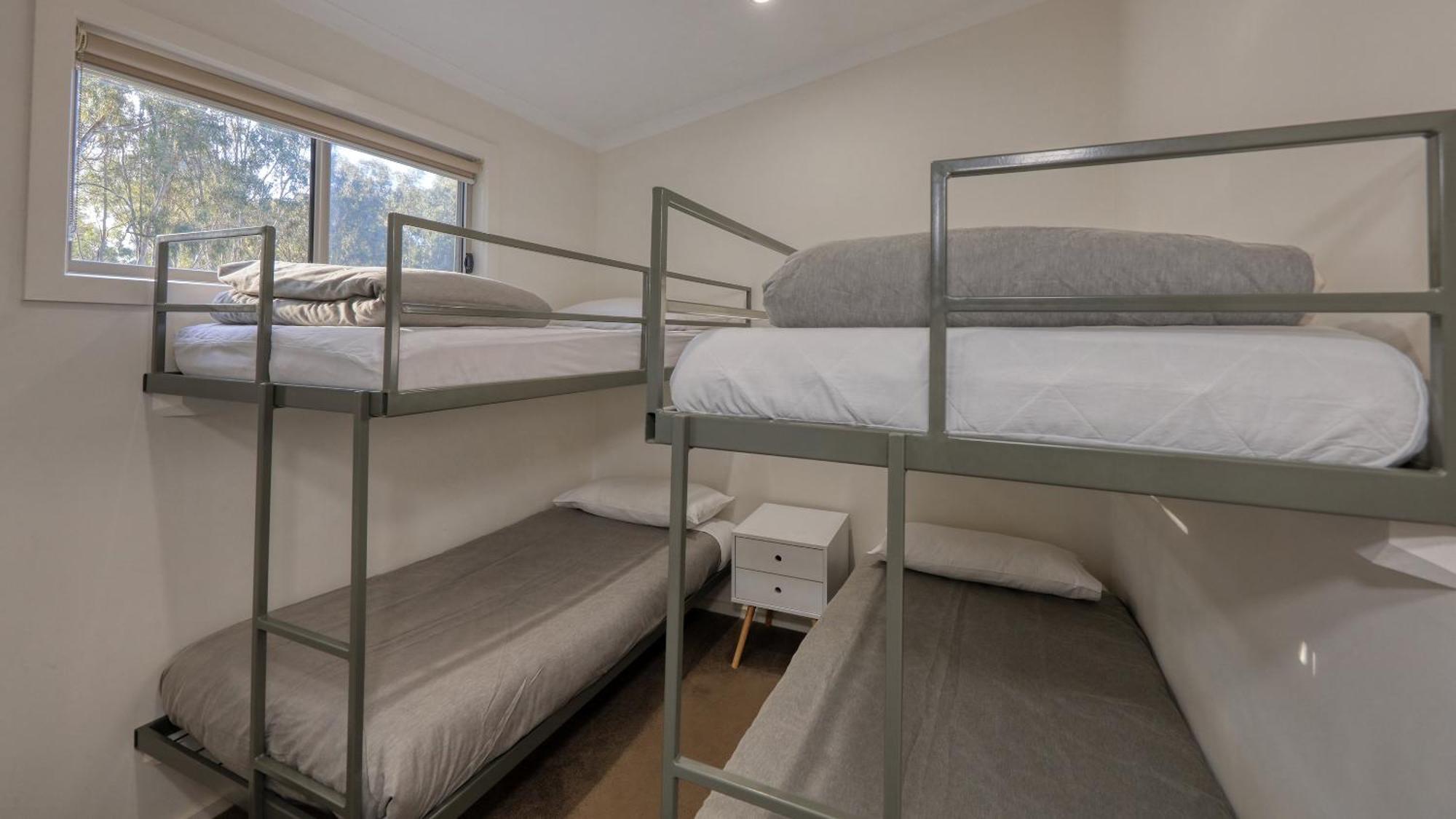 Deniliquin Riverside Caravan Park Dış mekan fotoğraf