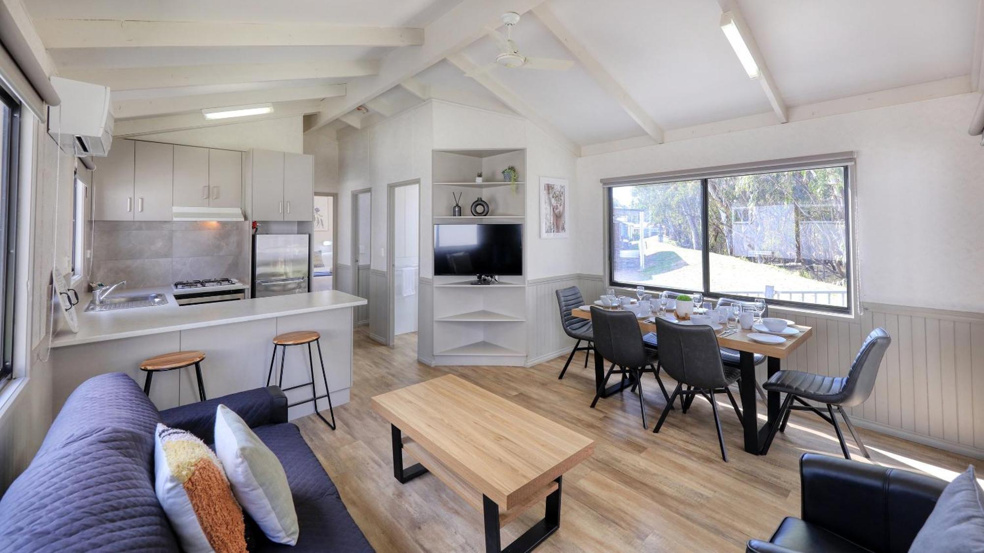 Deniliquin Riverside Caravan Park Dış mekan fotoğraf